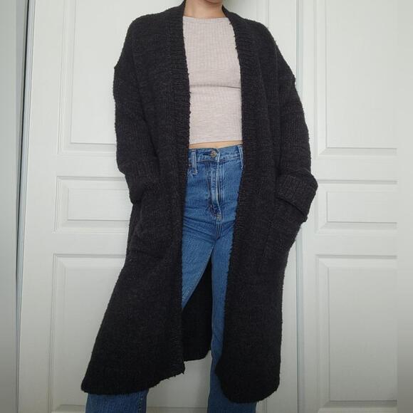 Thick Cozy Longline Cardigan Sweater With Pockets - Picture 2 of 8